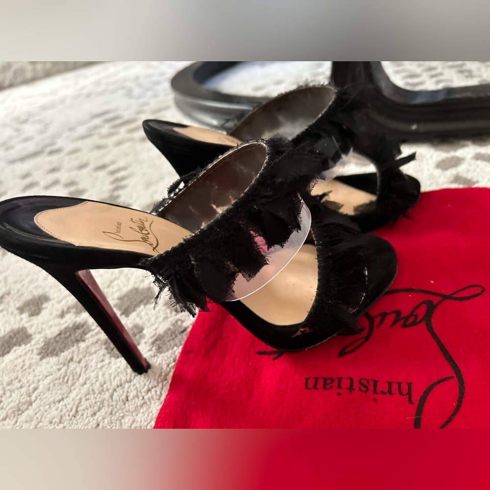 Christian Louboutin 👠